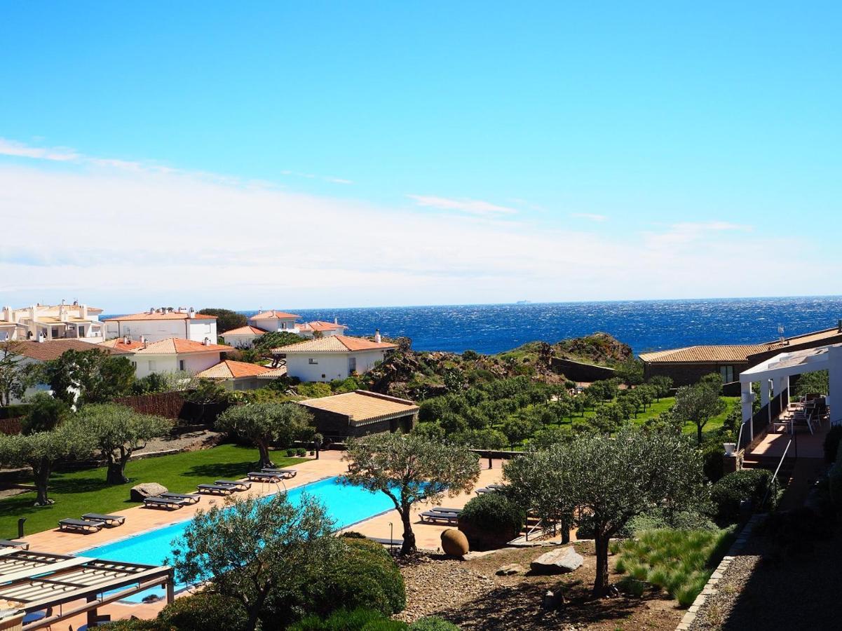 Hotel Sol Ixent - Adults Only Cadaques Bagian luar foto
