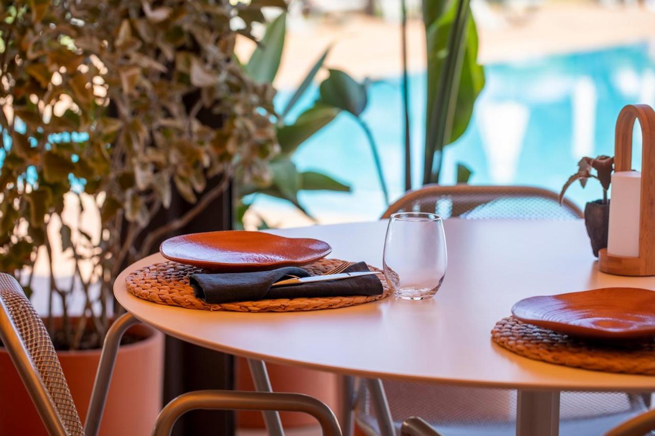 Hotel Sol Ixent - Adults Only Cadaques Bagian luar foto
