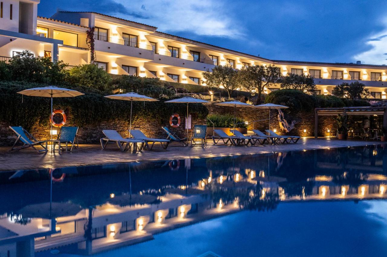 Hotel Sol Ixent - Adults Only Cadaques Bagian luar foto